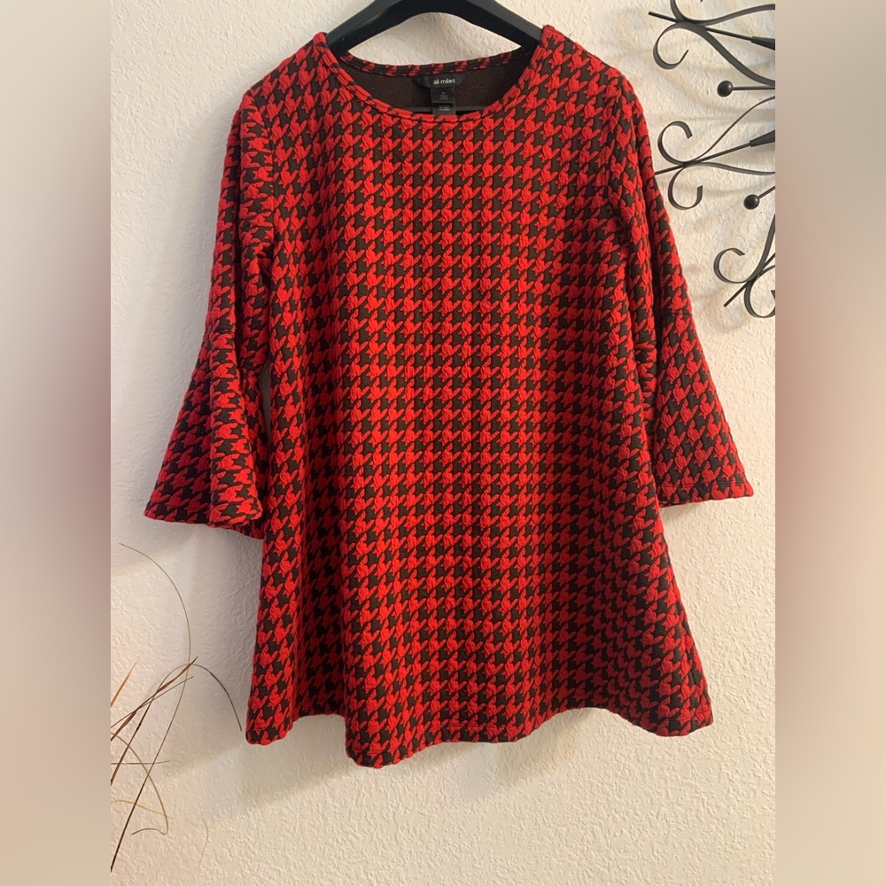 Ali Miles Medium Red Black Houndstooth Wearable Art Blouse Shirt Top Christmas